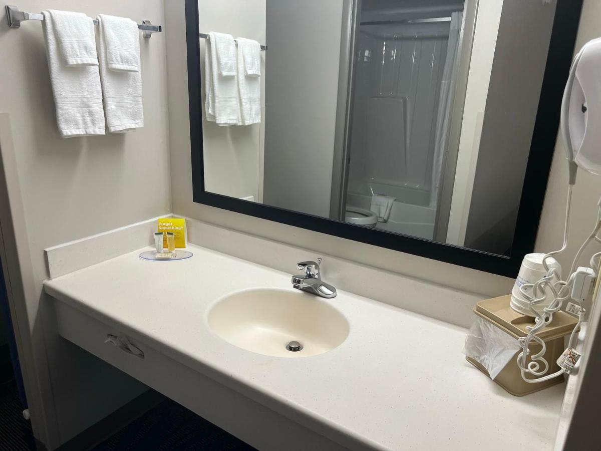Days Inn By Wyndham Valdosta I-75 Eksteriør billede
